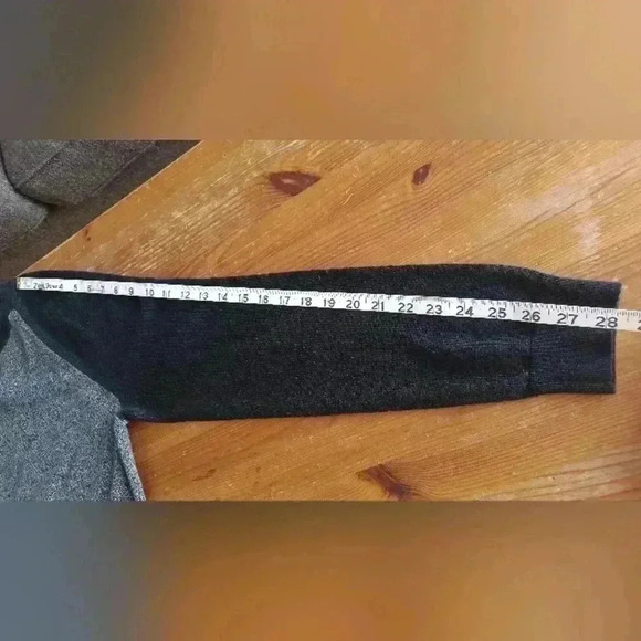 Banana Republic  Men's Medium Merino wool Blend Sweater Grey/Black - Picture 7 of 7